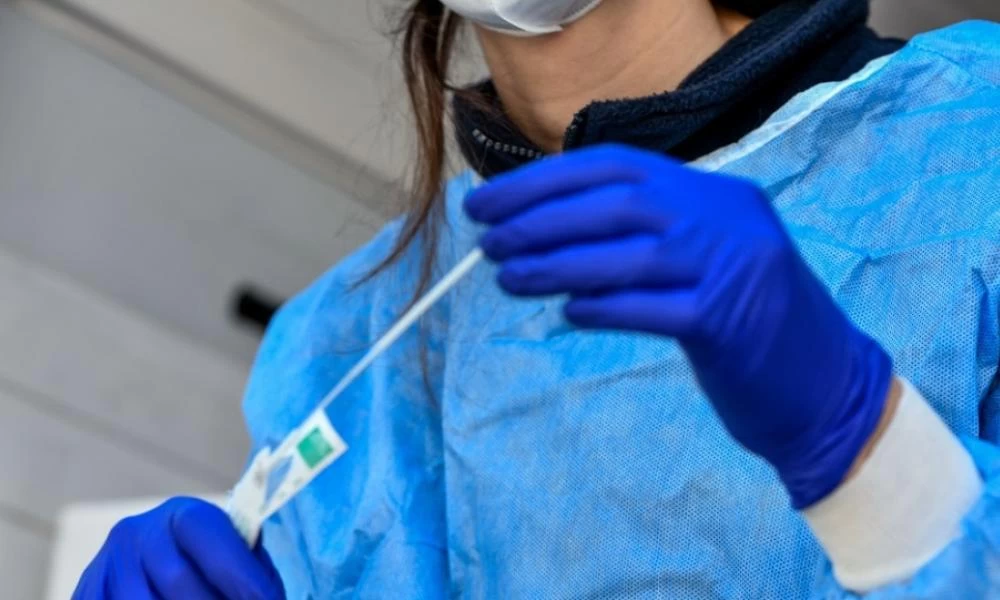 Λέσβος: Απίστευτη ταλαιπωρία για μαθητή δημοτικού - Έκανε 3 self test